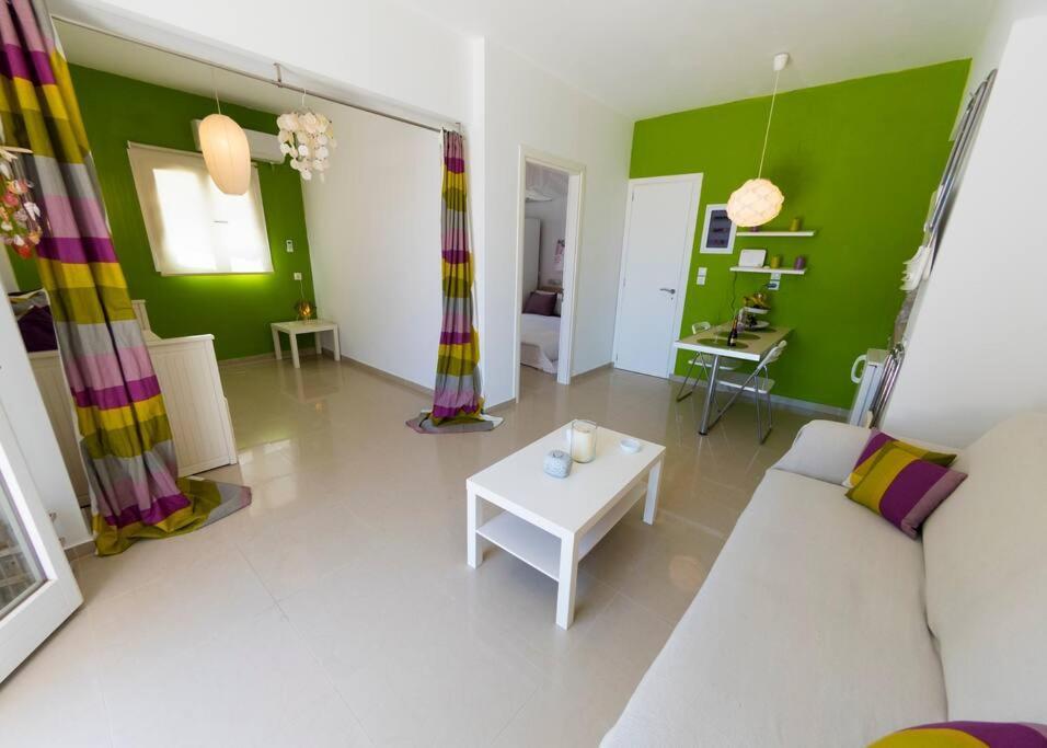 Uno Beachfront Suite Livadia  Zewnętrze zdjęcie