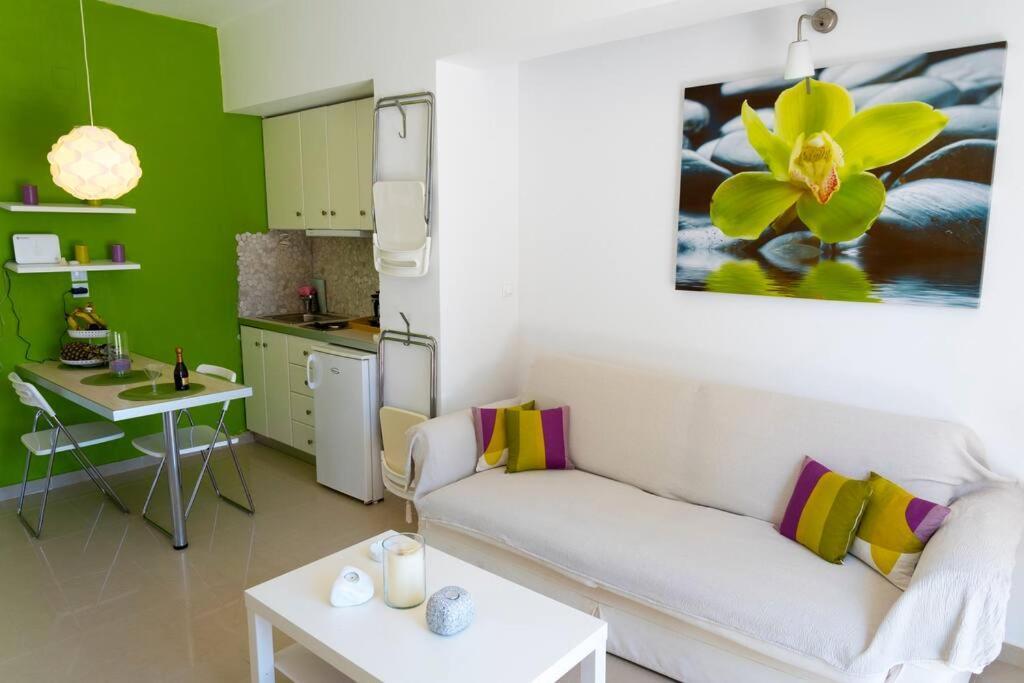 Uno Beachfront Suite Livadia  Zewnętrze zdjęcie