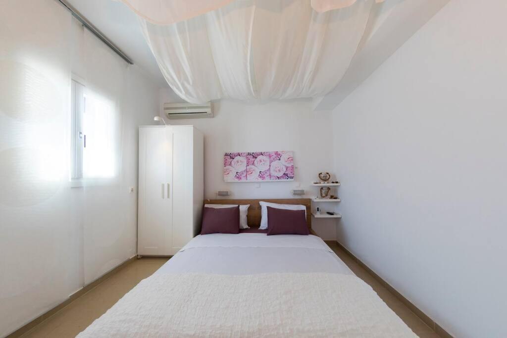 Uno Beachfront Suite Livadia  Zewnętrze zdjęcie